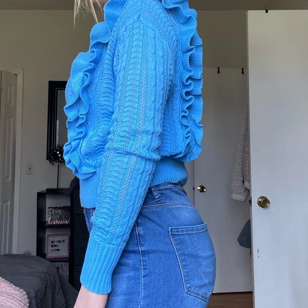 Francesca’s NWOT Ruffled pull over sweater - Picture 8 of 8